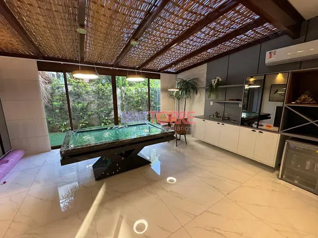 Casa 4 quartos e 6 banheiros, à venda, no bairro Salobrinho em Ilhéus