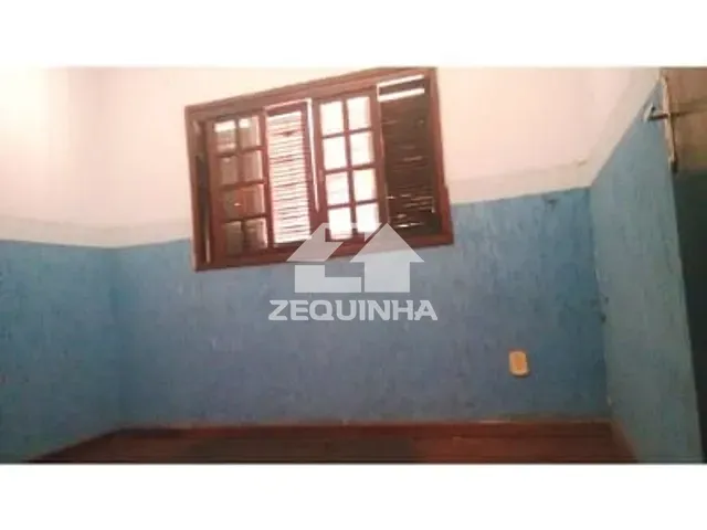Casa com 135m² 4 quartos e 2 banheiros, à venda, no bairro Km 18 em Osasco