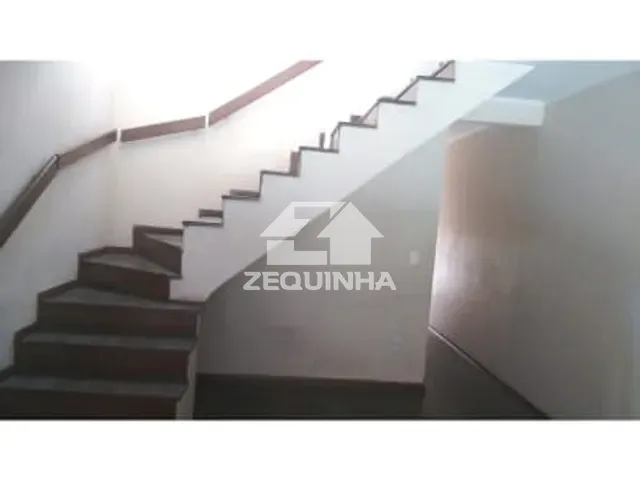 Casa com 135m² 4 quartos e 2 banheiros, à venda, no bairro Km 18 em Osasco