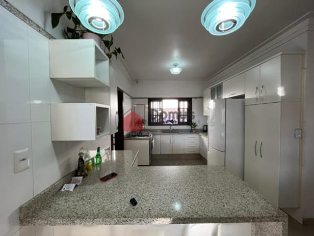 Casa com 455m², à venda, no bairro Jardim Residencial Doutor Lessa em Pindamonhangaba
