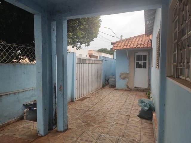 Casa com 136m² 2 quartos e 1 banheiro, à venda, no bairro Centro em Birigüi