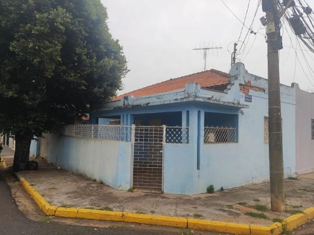 Casa com 136m² 2 quartos e 1 banheiro, à venda, no bairro Centro em Birigüi