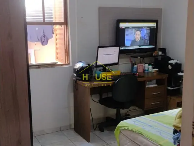 Casa com 180m² 3 quartos e 1 banheiro, à venda, no bairro Conjunto Habitacional Sonho Meu em Votuporanga