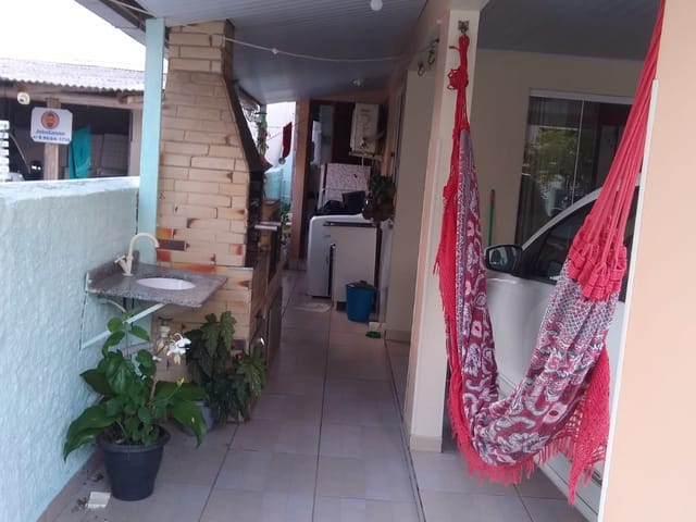 Casa com 120m² 7 quartos e 5 banheiros, à venda, no bairro Meia Praia em Itapema