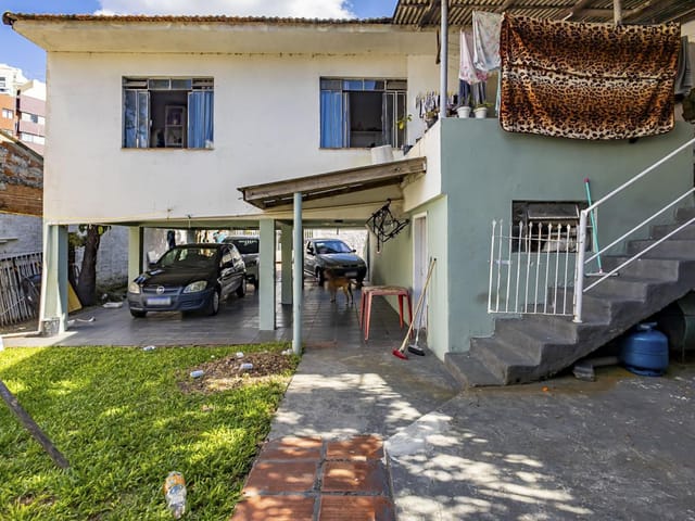 Casa com 264m² 3 quartos e 2 banheiros, à venda, no bairro Campo Comprido em Curitiba