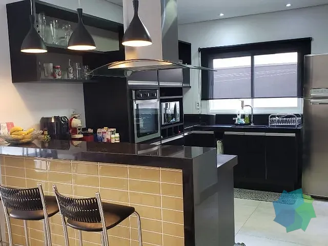 Casa com 309m² 4 quartos e 5 banheiros, à venda, no bairro Condomínio Central Parque em Salto