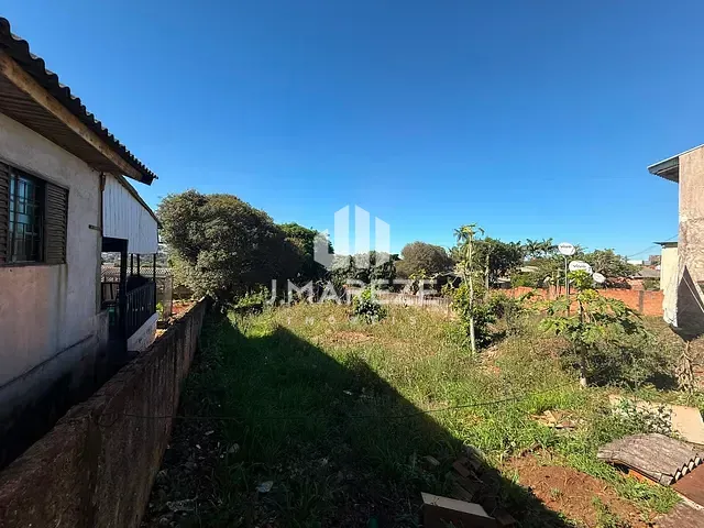 Casa à venda, no bairro Jardim Menegazzo em Apucarana