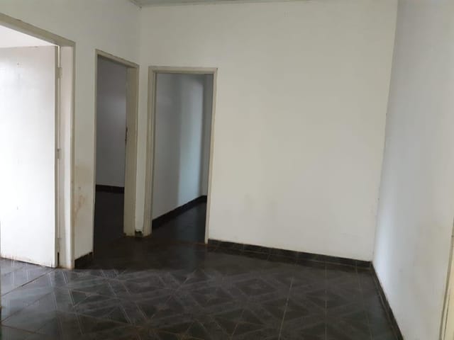 Casa com 140m² 4 quartos e 2 banheiros, para alugar, no bairro Jardim Boa Vista em Cambé