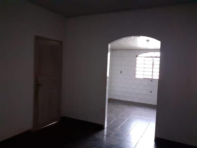 Casa com 140m² 4 quartos e 2 banheiros, para alugar, no bairro Jardim Boa Vista em Cambé