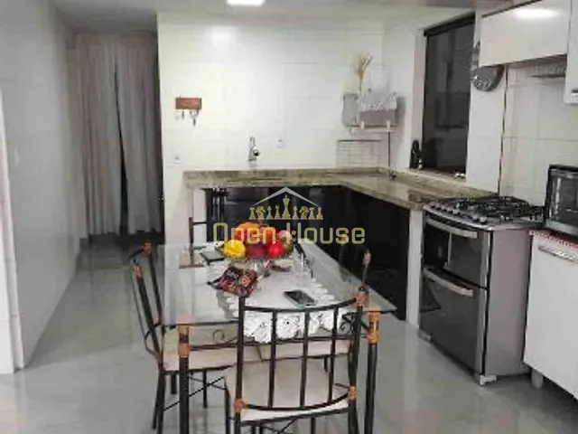 Casa com 200m² 4 quartos e 3 banheiros, à venda, no bairro Santa Cruz em Volta Redonda