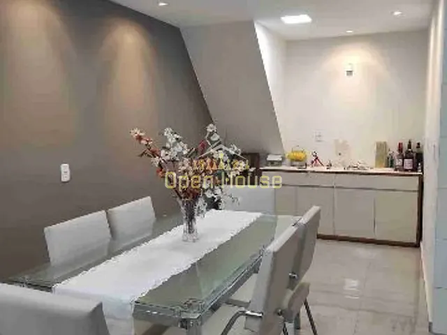 Casa com 200m² 4 quartos e 3 banheiros, à venda, no bairro Santa Cruz em Volta Redonda