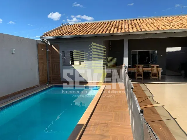 Casa com 3000m² 4 quartos e 2 banheiros, à venda, no bairro Vila São João da Boa Vista em Bauru