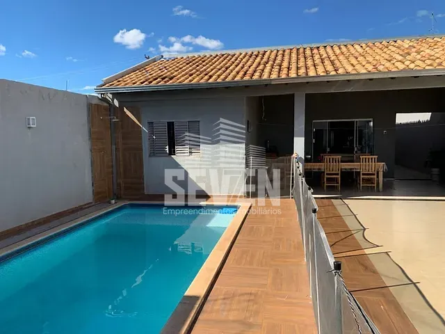 Casa com 3000m² 4 quartos e 2 banheiros, à venda, no bairro Vila São João da Boa Vista em Bauru