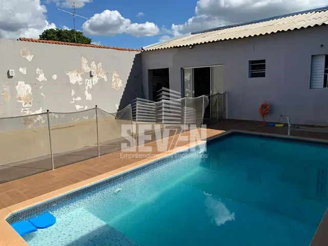 Casa com 3000m² 4 quartos e 2 banheiros, à venda, no bairro Vila São João da Boa Vista em Bauru