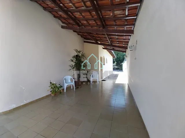 Casa com 507m² 2 quartos e 3 banheiros, à venda, no bairro Jardim Santa Clara em Taubaté
