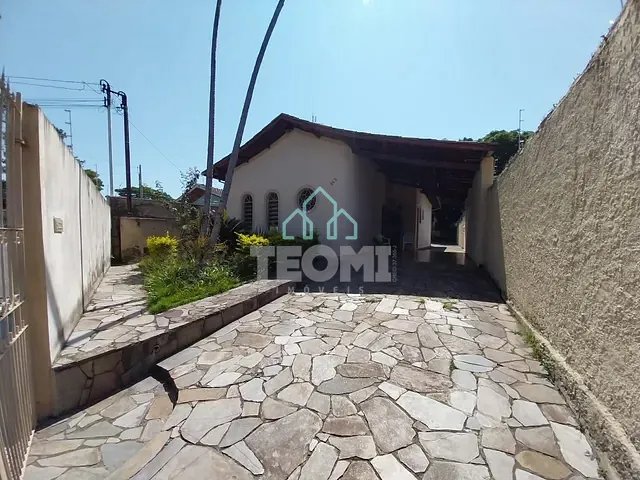 Casa com 507m² 2 quartos e 3 banheiros, à venda, no bairro Jardim Santa Clara em Taubaté