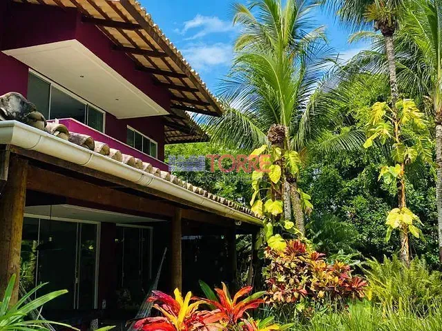 Casa com 1176m² 3 quartos e 5 banheiros, à venda, no bairro Nossa Senhora da Vitória em Ilhéus