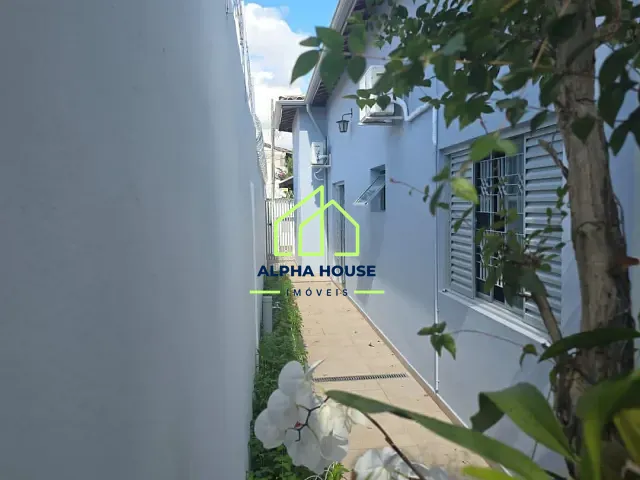 Casa com 300m² 2 quartos e 1 banheiro, à venda, no bairro Santana em Pindamonhangaba