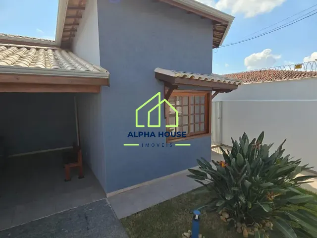 Casa com 300m² 2 quartos e 1 banheiro, à venda, no bairro Santana em Pindamonhangaba