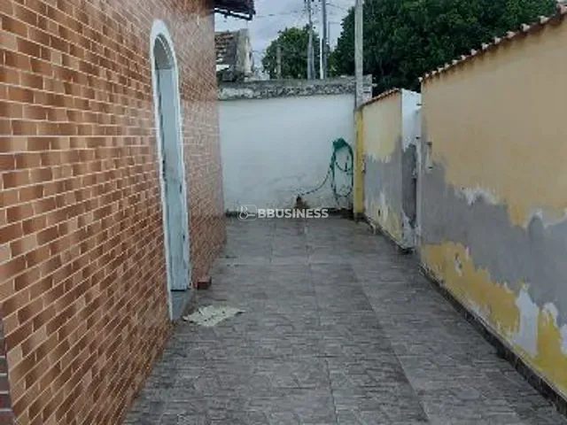 Casa 4 quartos e 3 banheiros, à venda, no bairro Parque Jardim Carioca em Campos dos Goytacazes