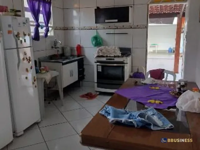 Casa 4 quartos e 3 banheiros, à venda, no bairro Parque Jardim Carioca em Campos dos Goytacazes