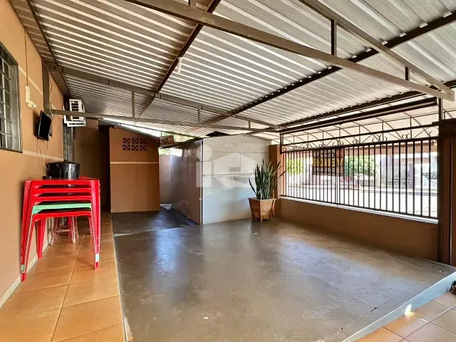 Casa com 260m² 3 quartos e 2 banheiros, à venda, no bairro Jardim Nobre em Rolândia