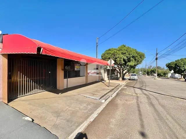 Casa com 260m² 3 quartos e 2 banheiros, à venda, no bairro Jardim Nobre em Rolândia