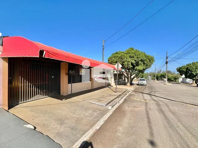 Casa com 260m² 3 quartos e 2 banheiros, à venda, no bairro Jardim Nobre em Rolândia