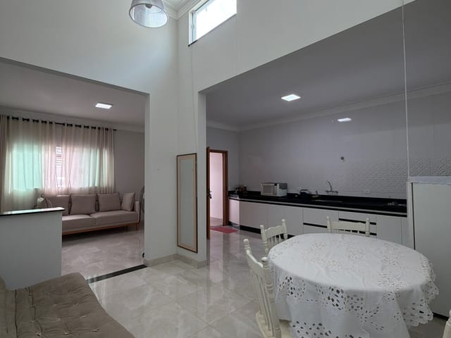 Casa 2 quartos e 1 banheiro, para alugar, no bairro Jardim Mirandola em Americana