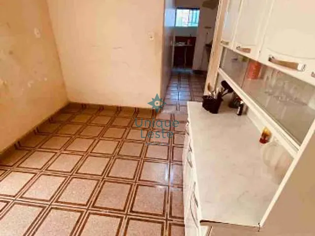 Casa 3 quartos e 2 banheiros, à venda, no bairro Santa Cruz em Belo Horizonte