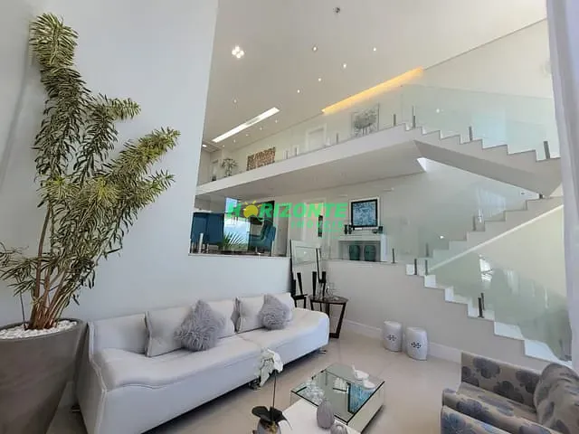 Casa com 900m² 4 quartos e 6 banheiros, à venda, no bairro urbanova em São José dos Campos