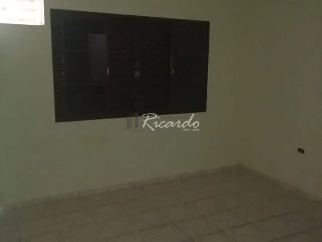 Casa com 142m² 3 quartos e 3 banheiros, à venda, no bairro Jardim Mônaco em Arapongas