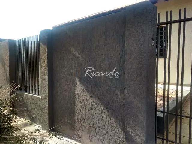 Casa com 142m² 3 quartos e 3 banheiros, à venda, no bairro Jardim Mônaco em Arapongas
