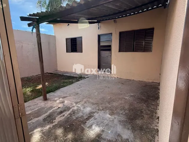 Casa 2 quartos e 1 banheiro, para alugar, no bairro Jardim Ipiranga em Aparecida de Goiânia
