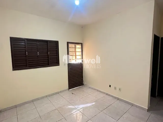Casa 2 quartos e 1 banheiro, para alugar, no bairro Jardim Ipiranga em Aparecida de Goiânia