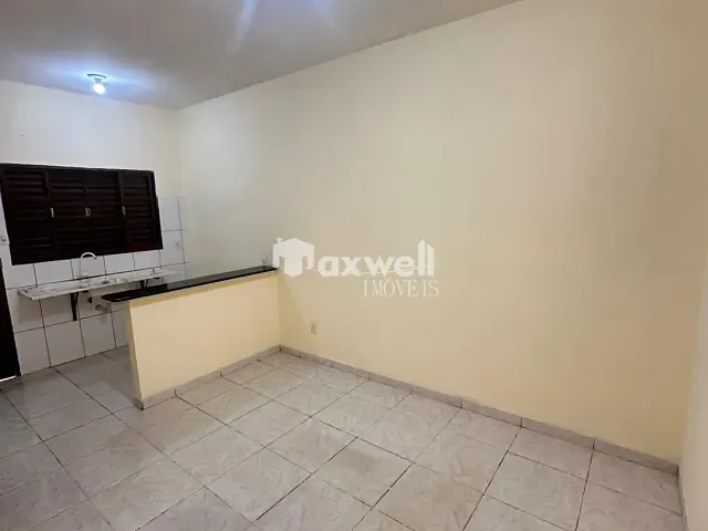 Casa 2 quartos e 1 banheiro, para alugar, no bairro Jardim Ipiranga em Aparecida de Goiânia