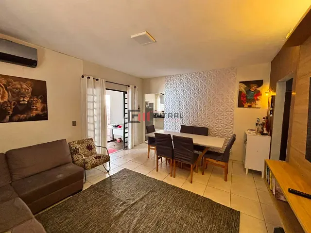 Casa com 250m² 3 quartos e 2 banheiros, à venda, no bairro Jardim Guararapes em Londrina