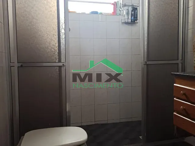 Casa com 202m² 3 quartos e 2 banheiros, à venda, no bairro Vila Nossa Senhora das Vitórias em Mauá