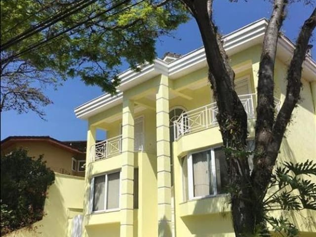 Casa 4 quartos e 7 banheiros, à venda, no bairro Residencial Cinco (Alphaville) em Santana de Parnaíba