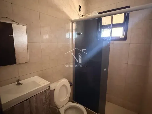 Casa 2 quartos e 2 banheiros, para alugar, no bairro Centro em Maricá