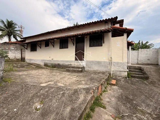 Casa 2 quartos e 2 banheiros, para alugar, no bairro Centro em Maricá