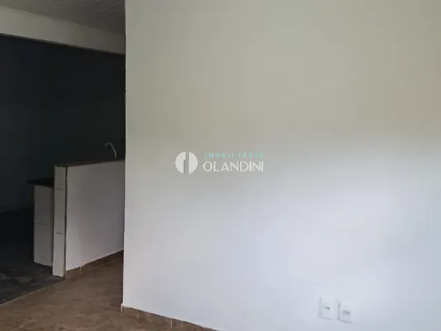 Casa com 200m² 3 quartos e 1 banheiro, para alugar, no bairro Parque das Paineiras em Artur Nogueira
