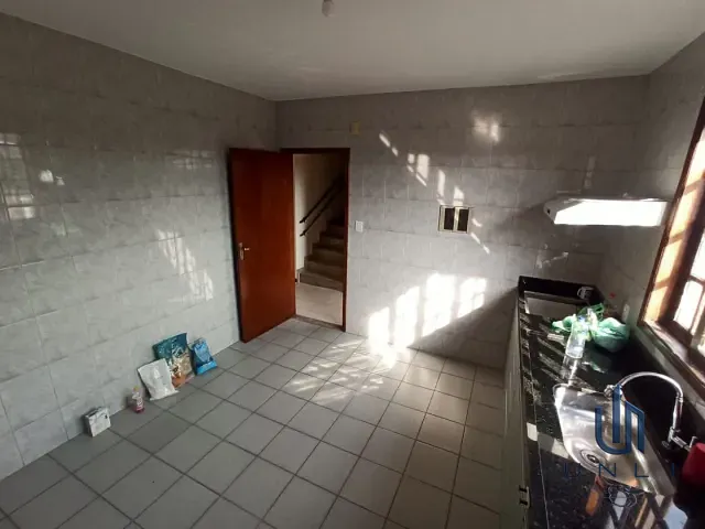 Casa 4 quartos e 2 banheiros, à venda, no bairro Jardim Belvedere em Volta Redonda