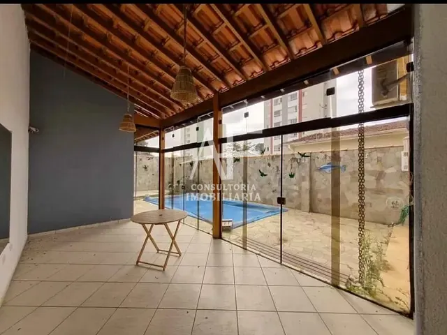 Casa com 256m² 3 quartos e 2 banheiros, à venda, no bairro Vila Jaboticabeira em Taubaté