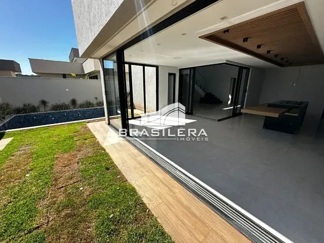 Casa com 313m² 4 quartos e 4 banheiros, à venda, no bairro Jardins Porto em Senador Canedo