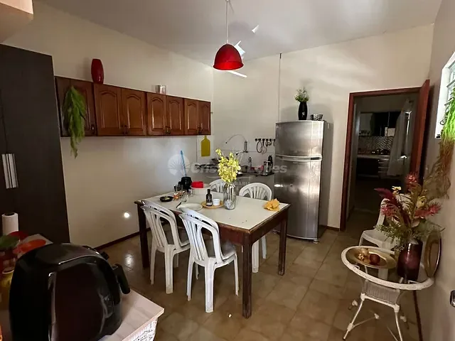 Casa com 602m² 4 quartos e 3 banheiros, à venda, no bairro Jóquei em Teresina