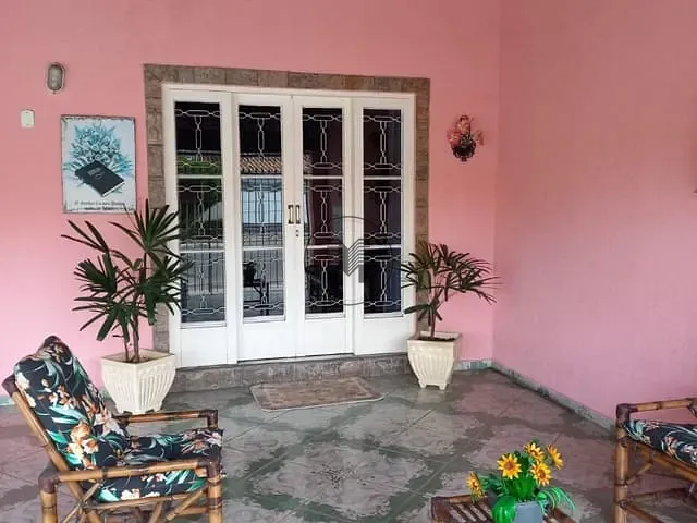 Casa 3 quartos e 2 banheiros, à venda, no bairro Vila Comendador Rodrigues Alves em Guaratinguetá