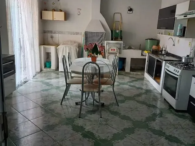 Casa 3 quartos e 2 banheiros, à venda, no bairro Vila Comendador Rodrigues Alves em Guaratinguetá