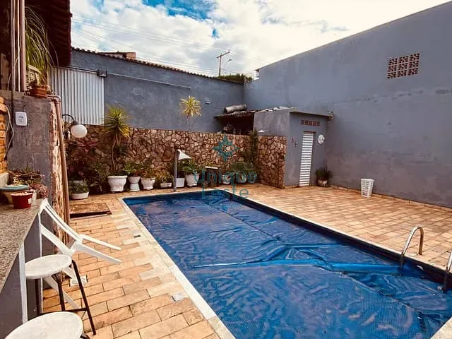 Casa 4 quartos e 4 banheiros, à venda, no bairro Floramar em Belo Horizonte