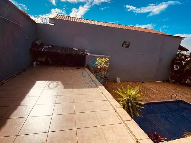 Casa 4 quartos e 4 banheiros, à venda, no bairro Floramar em Belo Horizonte